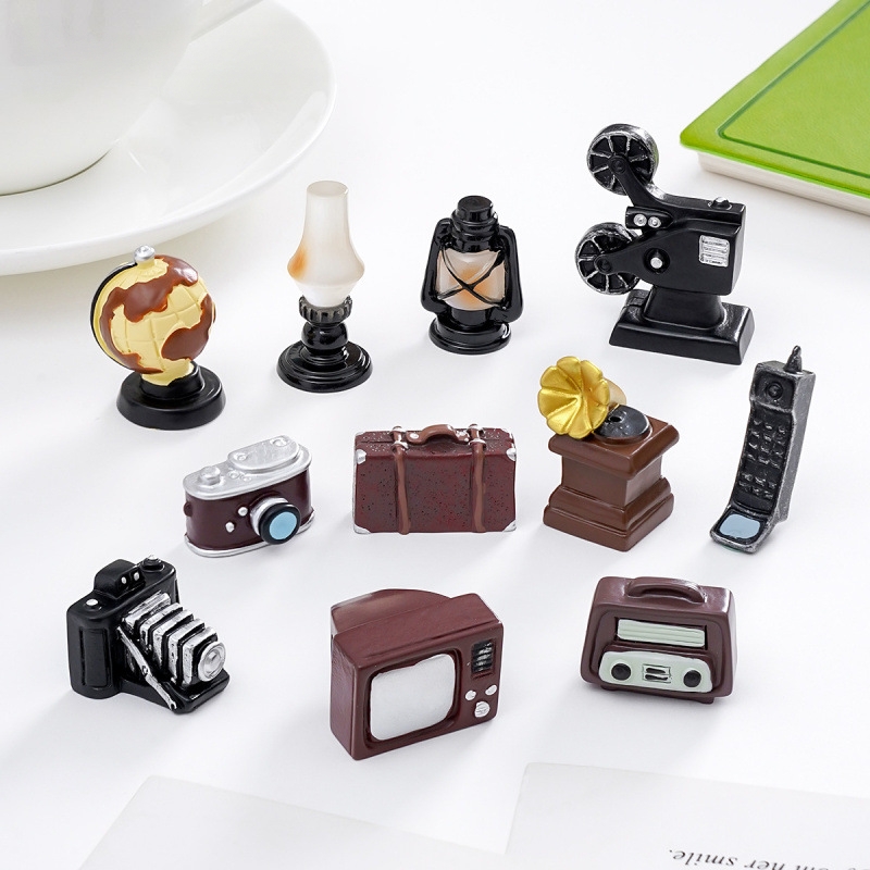 Desk Setup Retro - 9-Pack Assorted Vintage Camera & Radio