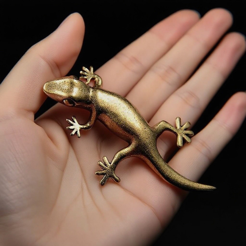Desk Setup Retro - Handmade Bronze Retro Gecko Lizard Chameleon