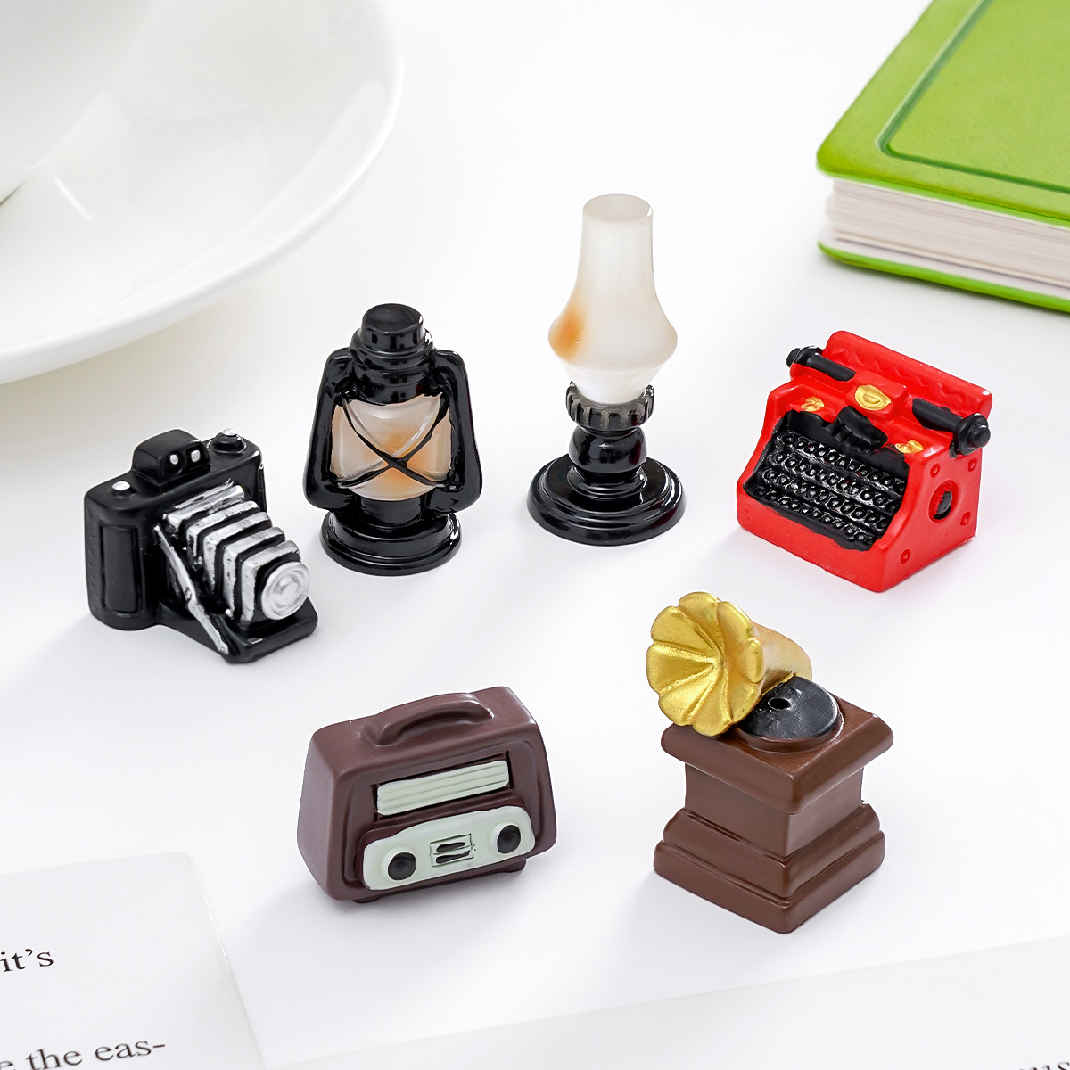 9-Pack Assorted Vintage Camera - đánh giá và giá Desk Setup Retro