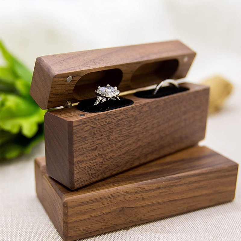 Hộp đựng nhẫn ZB91 cho lễ cưới - đánh giá và giá Ring Binder Box